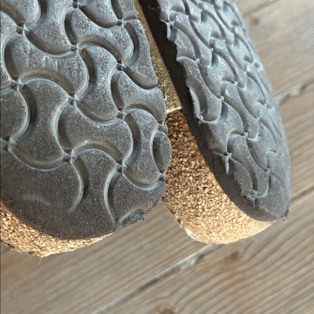 Birkenstock Clogs in Taupe - Picture 12 of 12
